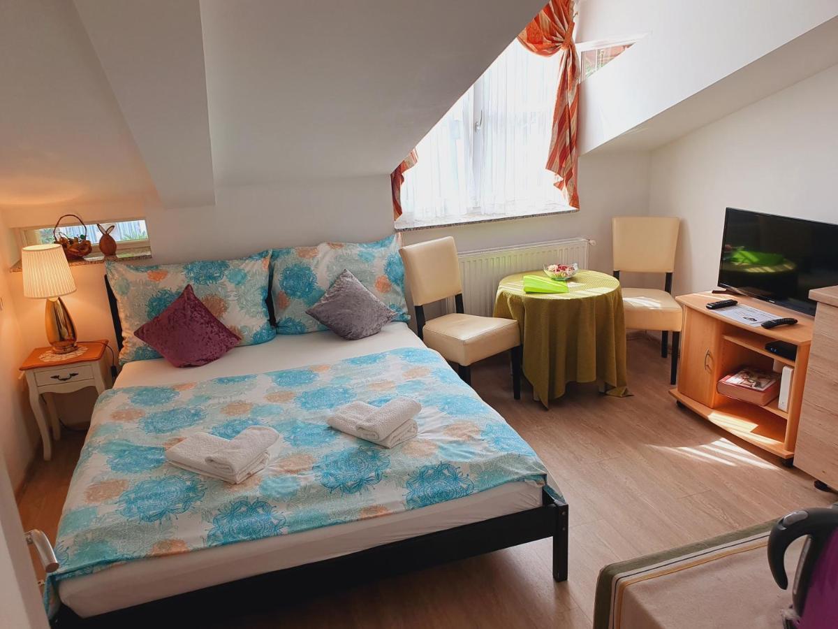 Karmelita Boutique Apartman Sopron Extérieur photo