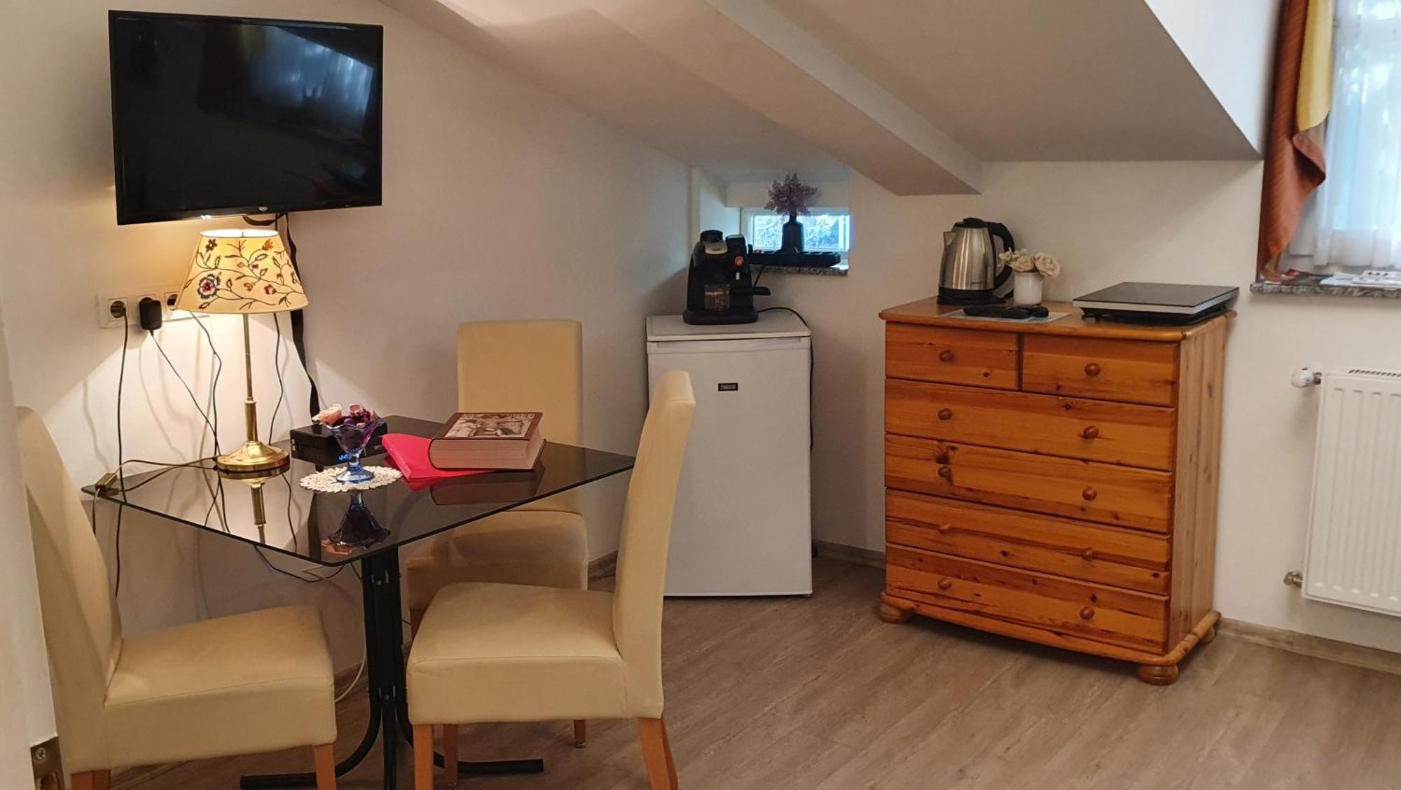 Karmelita Boutique Apartman Sopron Chambre photo