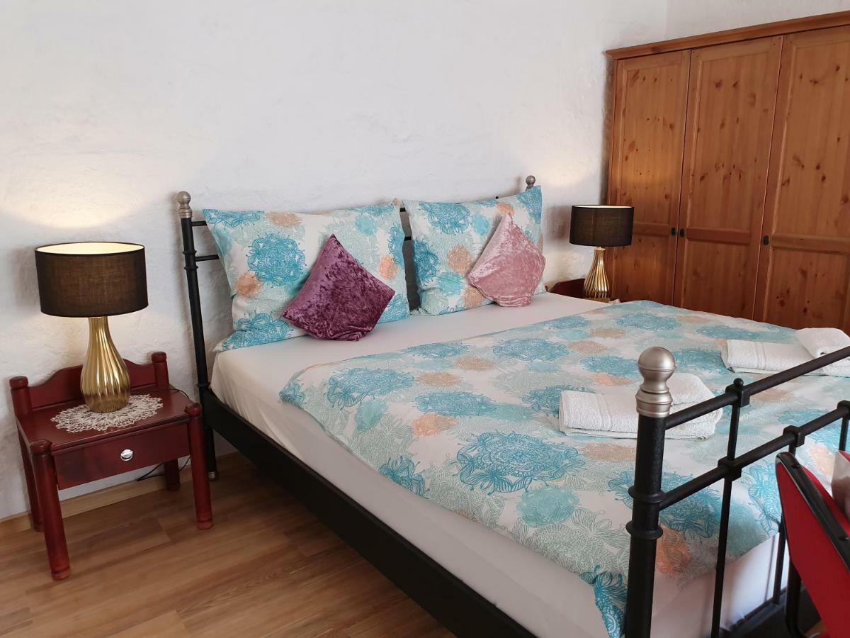 Karmelita Boutique Apartman Sopron Extérieur photo