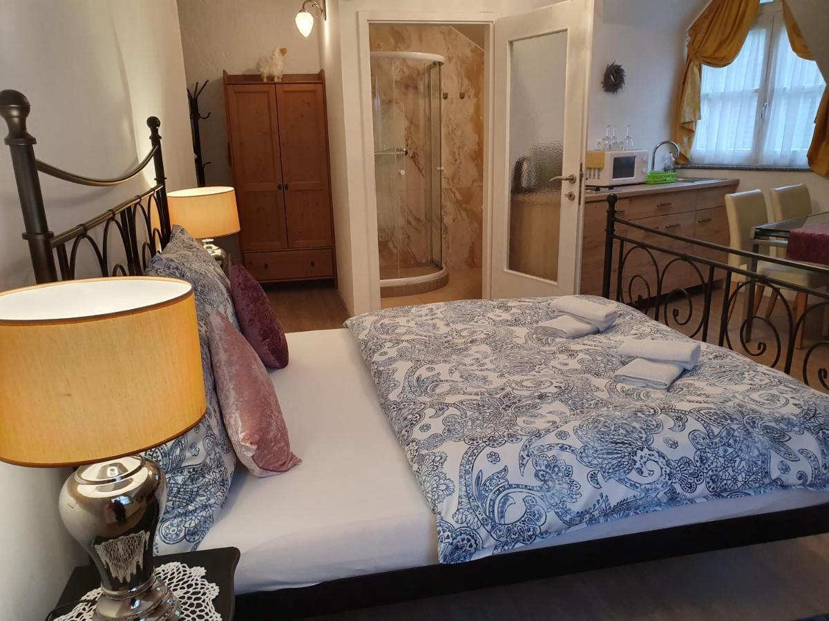 Karmelita Boutique Apartman Sopron Extérieur photo