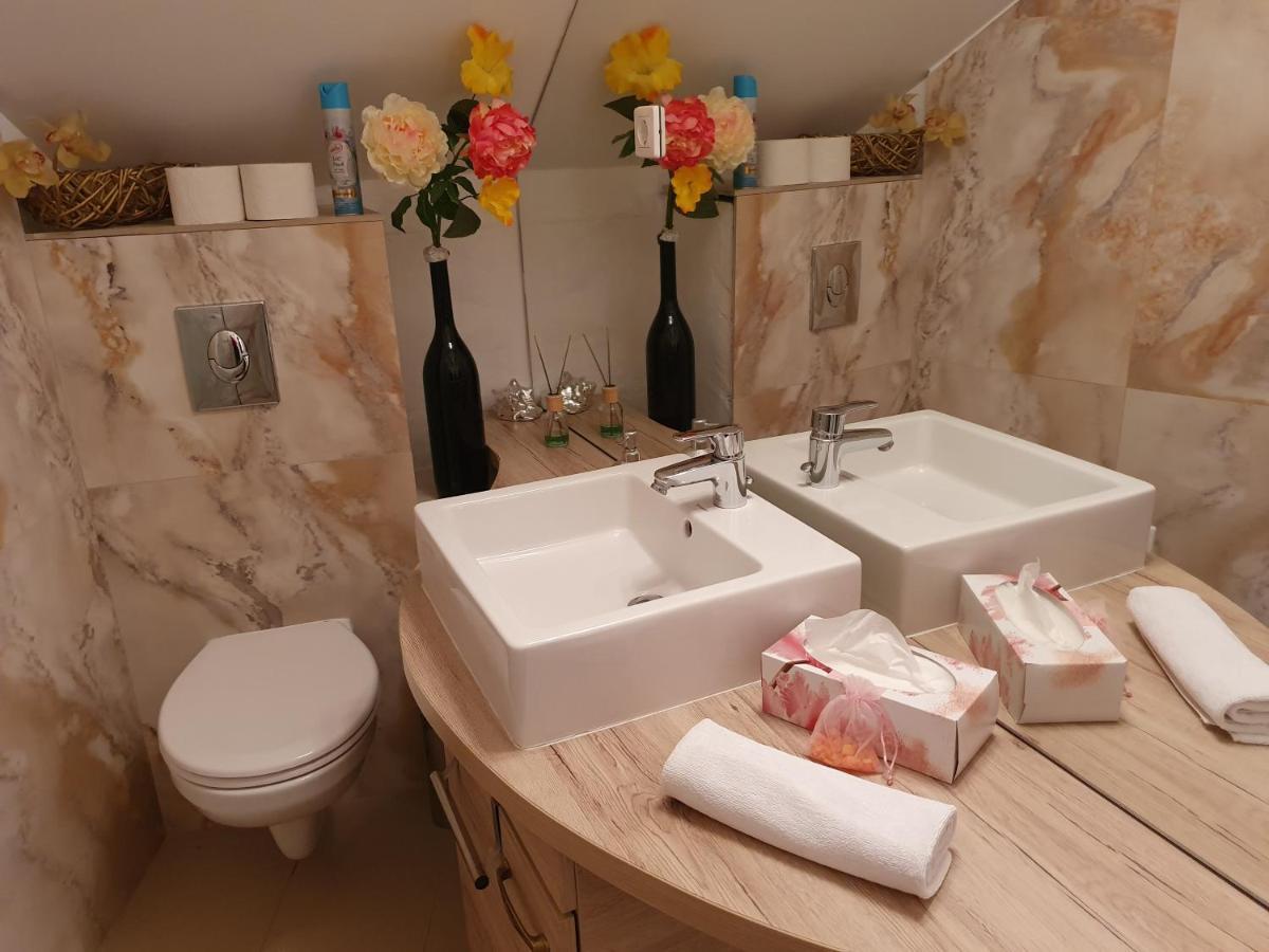 Karmelita Boutique Apartman Sopron Extérieur photo
